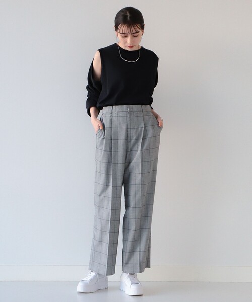 Ray BEAMS（レイビームス）の「Ray BEAMS / チェック 1タック ストレート パンツ（その他パンツ・レディース・ブラック/ダークブラウン・0/1）」の3枚目の写真