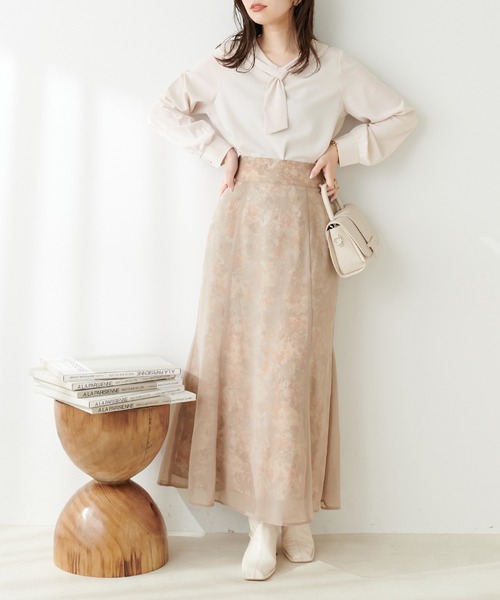 natural couture(ナチュラルクチュール)の「2023SSアイテム/WEB限定/osono長さ変えれるシアー重ねスカート(スカート・レディース・ベージュ/ブルー/オフホワイト・MEDIUM)」の15枚目の写真