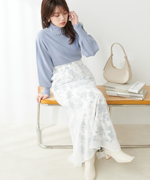 natural couture(ナチュラルクチュール)の「2023SSアイテム/WEB限定/osono長さ変えれるシアー重ねスカート(スカート・レディース・ベージュ/ブルー/オフホワイト・MEDIUM)」の4枚目の写真