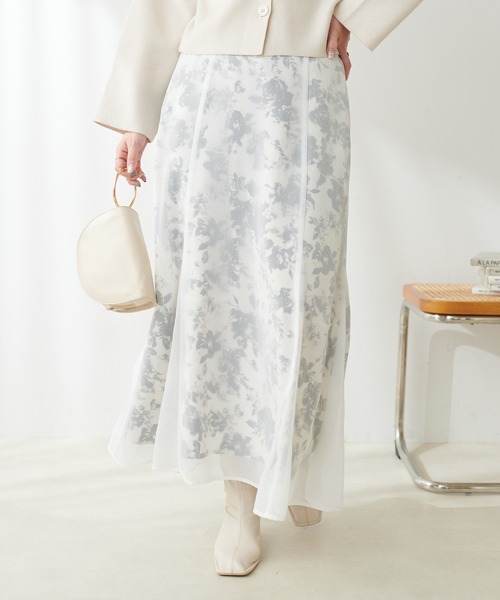 natural couture(ナチュラルクチュール)の「2023SSアイテム/WEB限定/osono長さ変えれるシアー重ねスカート(スカート・レディース・ベージュ/ブルー/オフホワイト・MEDIUM)」の6枚目の写真