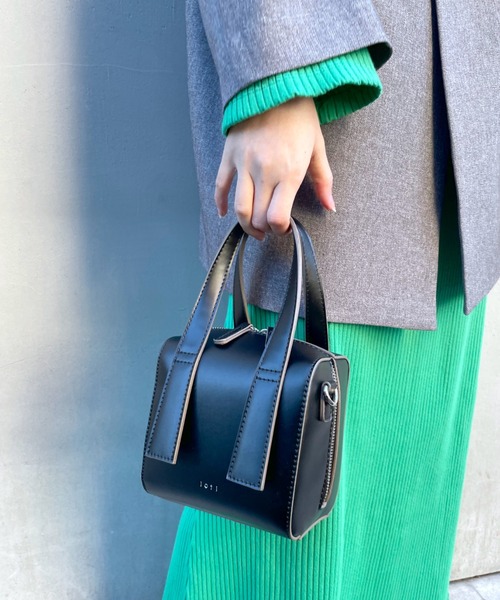 loti（ロティ）の「loti ミニボックスボストンBAG（ショルダーバッグ・レディース・ブラック/ライム/オフホワイト・ONE SIZE）」の10枚目の写真