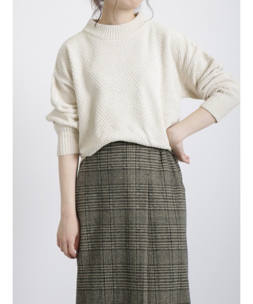 Samansa Mos2 blue（サマンサモスモスブルー）の「モールニットプルオーバー（ニット/セーター・レディース・シルバーグレー/イエロー/ミント/キナリ/チャコール・ﾌﾘ-）」の2枚目の写真