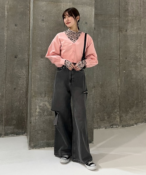 EPIMI E'PIMMY(エピミエピミー)の「ハイネックフラワーシアートップス(Tシャツ/カットソー・レディース・ネイビー/ベージュ/ブラック・MEDIUM)」の9枚目の写真