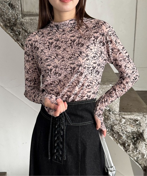 EPIMI E'PIMMY(エピミエピミー)の「ハイネックフラワーシアートップス(Tシャツ/カットソー・レディース・ネイビー/ベージュ/ブラック・MEDIUM)」の17枚目の写真