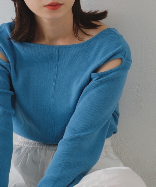 Kastane（カスタネ）の「【2023SSカタログ掲載アイテム】アームスリットプルオーバー（Tシャツ/カットソー・レディース・ブラック/オフホワイト/ブルー/ホワイト系その他・FREE）」の4枚目の写真