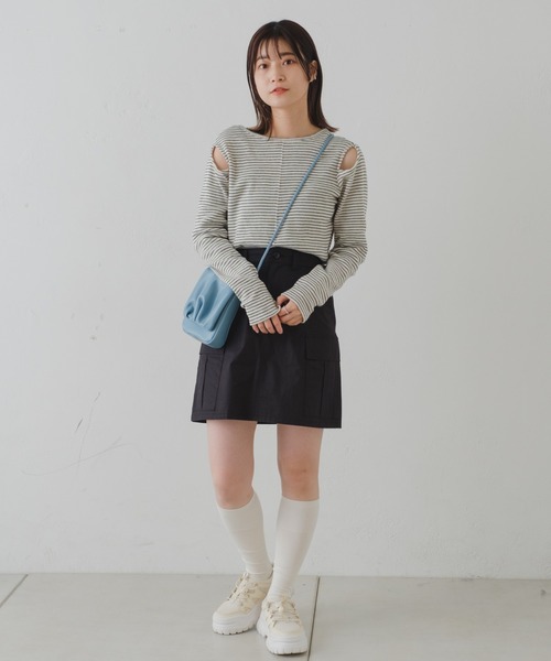 Kastane（カスタネ）の「【2023SSカタログ掲載アイテム】アームスリットプルオーバー（Tシャツ/カットソー・レディース・ブラック/オフホワイト/ブルー/ホワイト系その他・FREE）」の19枚目の写真