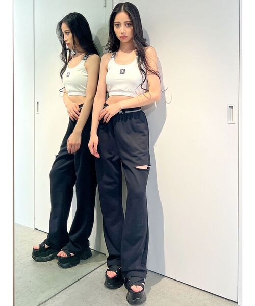 GYDA(ジェイダ)の「GYDA×DC LOGOテープBACKクロス ビスチェ(タンクトップ・レディース・オフホワイト/ブラック・FREE)」の18枚目の写真