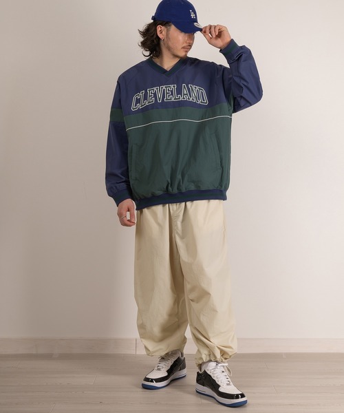 SlashDate(スラッシュデイト)の「ワイドシルエットナイロンカラースノーパンツ/ミリタリーパンツ/パラシュートパンツ/ストリート/ユニセックス(カーゴパンツ・メンズ・グリーン/パープル/ベージュ/イエロー/オレンジ/ブラック/オリーブ/チャコールグレー/オフホワイト・S/M/L)」の13枚目の写真