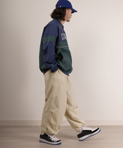 SlashDate(スラッシュデイト)の「ワイドシルエットナイロンカラースノーパンツ/ミリタリーパンツ/パラシュートパンツ/ストリート/ユニセックス(カーゴパンツ・メンズ・グリーン/パープル/ベージュ/イエロー/オレンジ/ブラック/オリーブ/チャコールグレー/オフホワイト・S/M/L)」の14枚目の写真