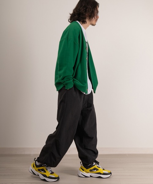 SlashDate(スラッシュデイト)の「ワイドシルエットナイロンカラースノーパンツ/ミリタリーパンツ/パラシュートパンツ/ストリート/ユニセックス(カーゴパンツ・メンズ・グリーン/パープル/ベージュ/イエロー/オレンジ/ブラック/オリーブ/チャコールグレー/オフホワイト・S/M/L)」の21枚目の写真