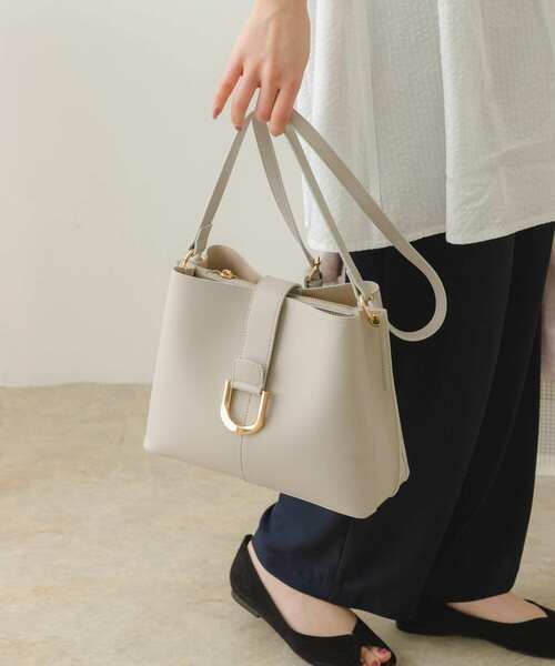 URBAN RESEARCH（アーバンリサーチ）の「リング付2WAYバッグ（ショルダーバッグ・レディース・ライトグレー/ブラック/ブラウン系その他・ONE）」の3枚目の写真