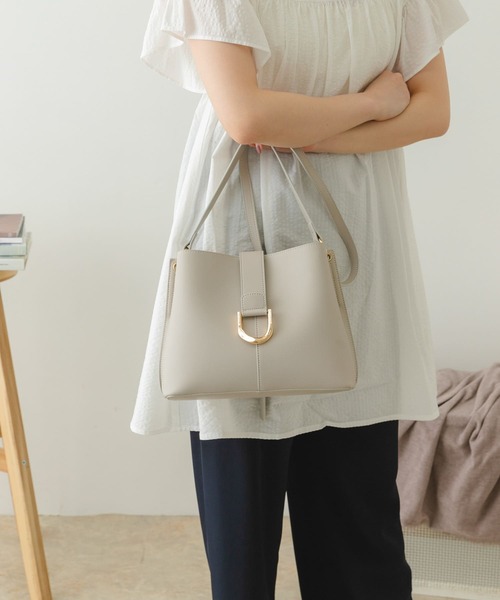 URBAN RESEARCH（アーバンリサーチ）の「リング付2WAYバッグ（ショルダーバッグ・レディース・ライトグレー/ブラック/ブラウン系その他・ONE）」の18枚目の写真
