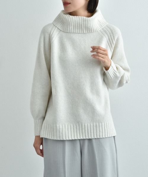 INTERPLANET（インタープラネット）の「７Ｇ天竺オフタートルプルオーバー（ニット/セーター・レディース・モカ/オフホワイト/ネイビー/チャコールグレー/ピンクベージュ・FREE）」の16枚目の写真