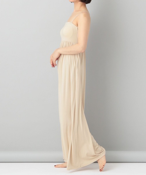 e/rm(イーアールエム)の「【e/rm】カップツキキャミロンパース(つなぎ/オールインワン・レディース・ライトベージュ/ブラック・FREE)」の10枚目の写真