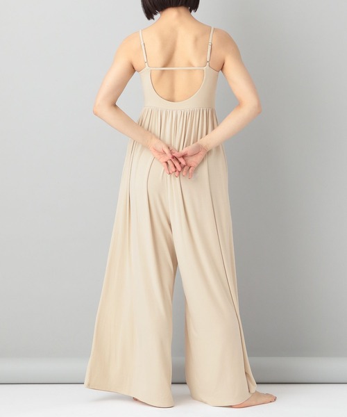 e/rm(イーアールエム)の「【e/rm】カップツキキャミロンパース(つなぎ/オールインワン・レディース・ライトベージュ/ブラック・FREE)」の12枚目の写真