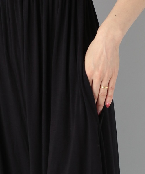 e/rm(イーアールエム)の「【e/rm】カップツキキャミロンパース(つなぎ/オールインワン・レディース・ライトベージュ/ブラック・FREE)」の11枚目の写真