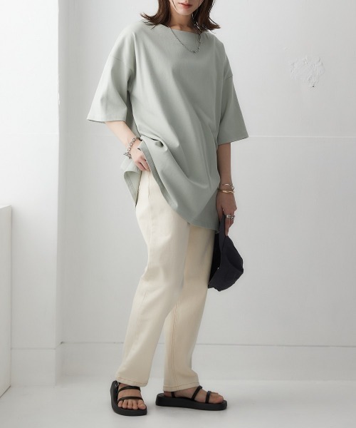 nissen（ニッセン）の「【販売終了】綿１００％バスクオーバーサイズ５分袖チュニック（Tシャツ/カットソー・レディース・ライトカーキ/グレイッシュベージュ/グレイッシュブルー/ブラック/オフホワイト・S～Ｍ/L～LL）」の17枚目の写真