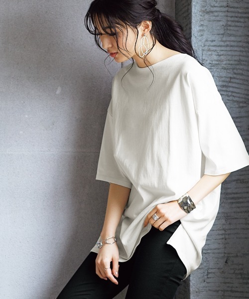 nissen（ニッセン）の「【販売終了】綿１００％バスクオーバーサイズ５分袖チュニック（Tシャツ/カットソー・レディース・ライトカーキ/グレイッシュベージュ/グレイッシュブルー/ブラック/オフホワイト・S～Ｍ/L～LL）」の22枚目の写真