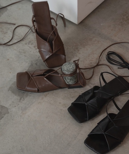 lawgy（ラウジー）の「cross design lace up sandal（サンダル・レディース・ブラウン/ブラック・S/M/L）」の5枚目の写真