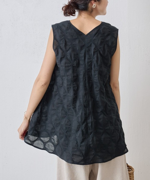 BEARDSLEY（ビアズリー）の「ドットリップルノースリブラウス