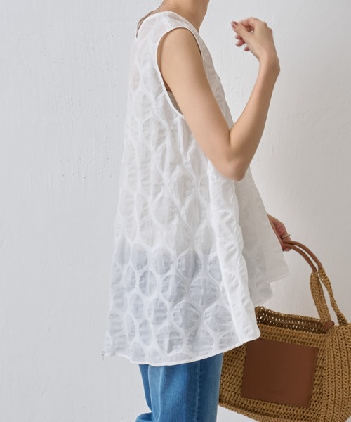 BEARDSLEY（ビアズリー）の「ドットリップルノースリブラウス