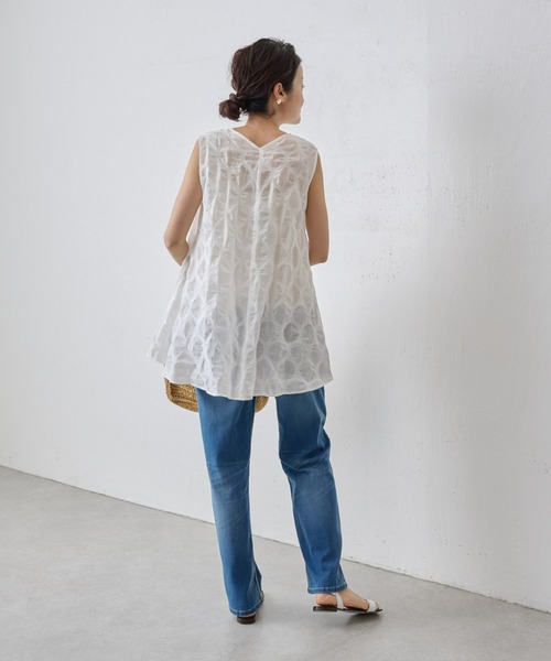 BEARDSLEY（ビアズリー）の「ドットリップルノースリブラウス