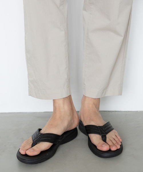 GLOBAL WORK（グローバルワーク）の「らくごこちライトサンダル/トング/704451（サンダル・メンズ・ブラック/ダークブラウン・LARGE/MEDIUM）」の21枚目の写真
