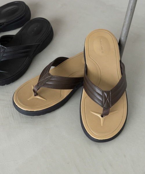 GLOBAL WORK（グローバルワーク）の「らくごこちライトサンダル/トング/704451（サンダル・メンズ・ブラック/ダークブラウン・LARGE/MEDIUM）」の4枚目の写真