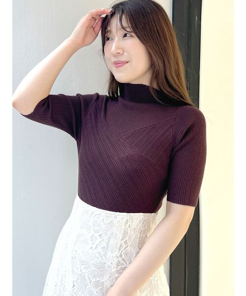 MERCURYDUO(マーキュリーデュオ)の「2WAYアシメネックビスチェ風リブニット(ニット/セーター・レディース・パープル/ダークブラウン/アイボリー/ブラック・FREE)」の5枚目の写真