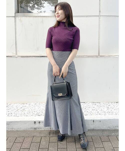 MERCURYDUO(マーキュリーデュオ)の「2WAYアシメネックビスチェ風リブニット(ニット/セーター・レディース・パープル/ダークブラウン/アイボリー/ブラック・FREE)」の9枚目の写真