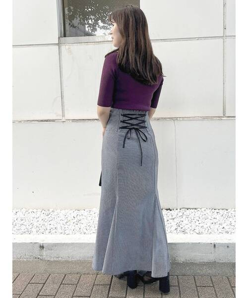 MERCURYDUO(マーキュリーデュオ)の「2WAYアシメネックビスチェ風リブニット(ニット/セーター・レディース・パープル/ダークブラウン/アイボリー/ブラック・FREE)」の11枚目の写真