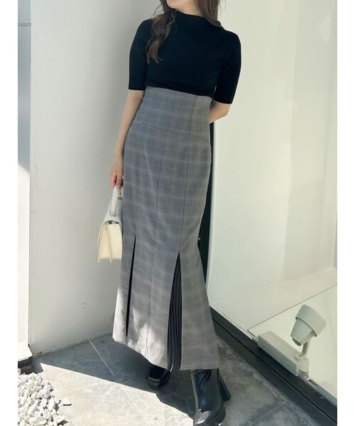 MERCURYDUO(マーキュリーデュオ)の「2WAYアシメネックビスチェ風リブニット(ニット/セーター・レディース・パープル/ダークブラウン/アイボリー/ブラック・FREE)」の14枚目の写真