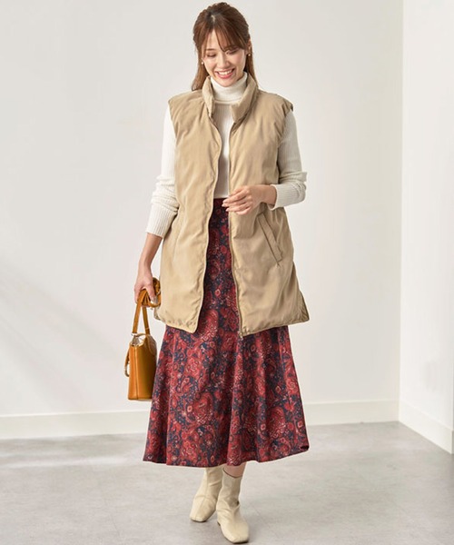 BELLUNA（ベルーナ）の「スタンド衿デザインノンキルト中わたベスト（ベスト・レディース・ブラック/カーキ/ライトベージュ・LARGE/MEDIUM/X-LARGE）」の9枚目の写真