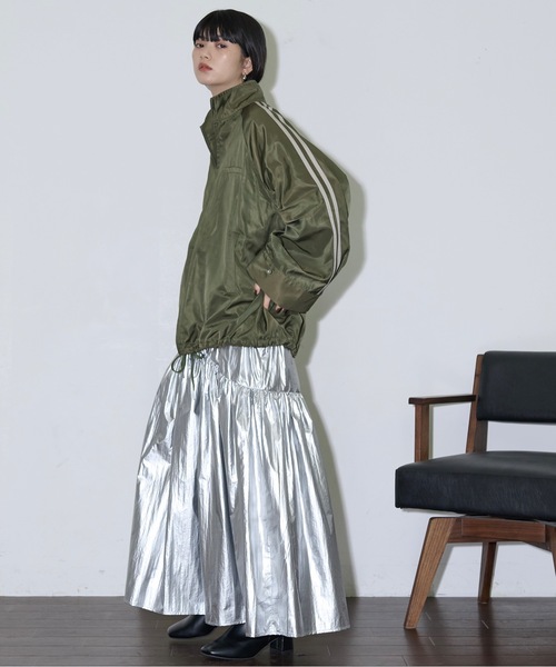 THE YOn（ザヨン）の「メタリックギャザーフレアスカート（スカート・レディース・カーキブラウン/シルバー/ブラック・FREE）」の17枚目の写真
