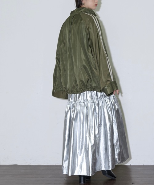 THE YOn（ザヨン）の「メタリックギャザーフレアスカート（スカート・レディース・カーキブラウン/シルバー/ブラック・FREE）」の19枚目の写真