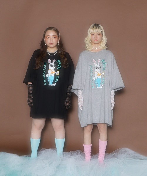 PUNYUS(プニュズ)の「RAVE ON WONDERLANDビッグTシャツ(Tシャツ/カットソー・レディース・ブラック/ホワイト/杢グレー・FREE)」の7枚目の写真