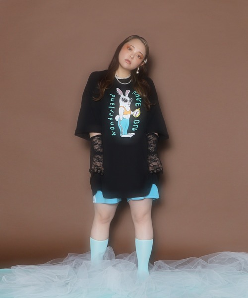 PUNYUS(プニュズ)の「RAVE ON WONDERLANDビッグTシャツ(Tシャツ/カットソー・レディース・ブラック/ホワイト/杢グレー・FREE)」の8枚目の写真