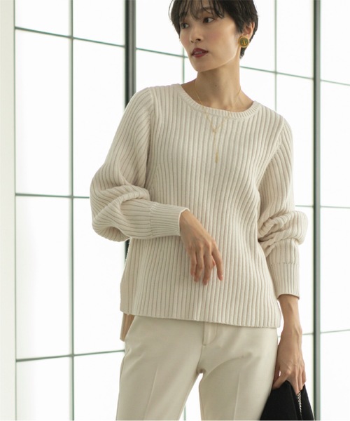 OPAQUE.CLIP（オペークドットクリップ）の「◆ローゲージリブボリュームスリーブニット【洗濯機洗い可】（ニット/セーター・レディース・ピンク系/ホワイト系その他3/オフホワイト/サンドベージュ・36/38/40/42）」の6枚目の写真