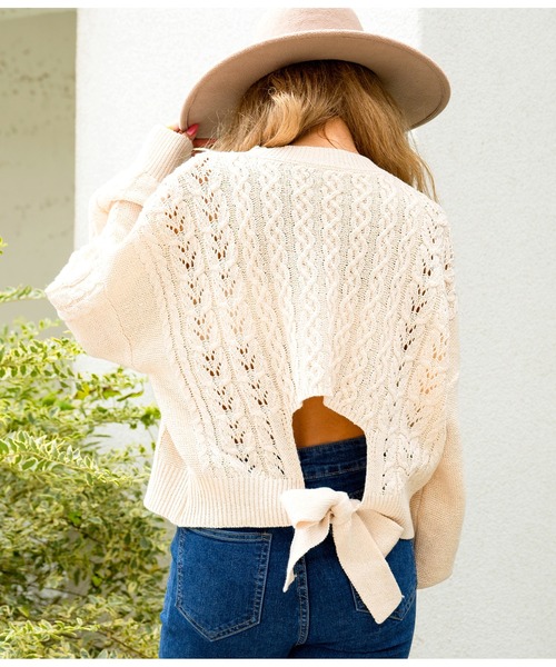 anap mimpi（アナップミンピ）の「バックオープンウエストリボンケーブルニットトップス（ニット/セーター・レディース・ブルー/ベージュ系その他/ブラウン・FREE）」の2枚目の写真