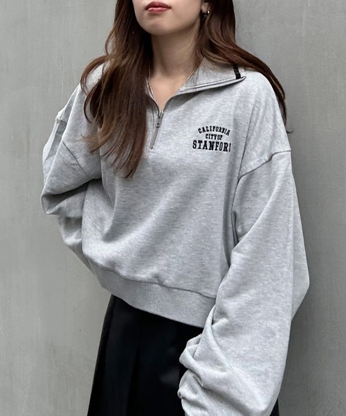 INGNI（イング）の「ハーフジップ胸ロゴライン配色ショートトップス（スウェット・レディース・ブラック/グレー/オートミール/グリーン・M）」の3枚目の写真