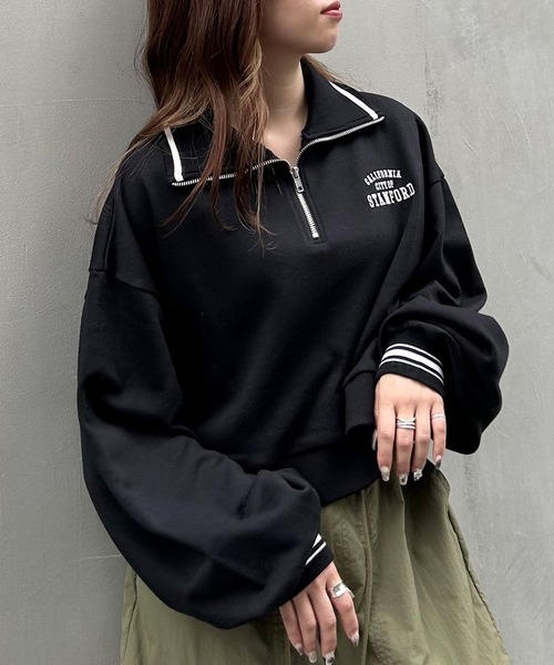 INGNI（イング）の「ハーフジップ胸ロゴライン配色ショートトップス（スウェット・レディース・ブラック/グレー/オートミール/グリーン・M）」の2枚目の写真