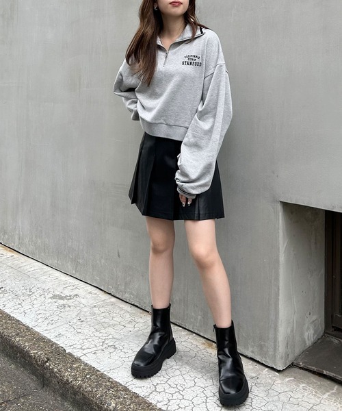 INGNI（イング）の「ハーフジップ胸ロゴライン配色ショートトップス（スウェット・レディース・ブラック/グレー/オートミール/グリーン・M）」の15枚目の写真