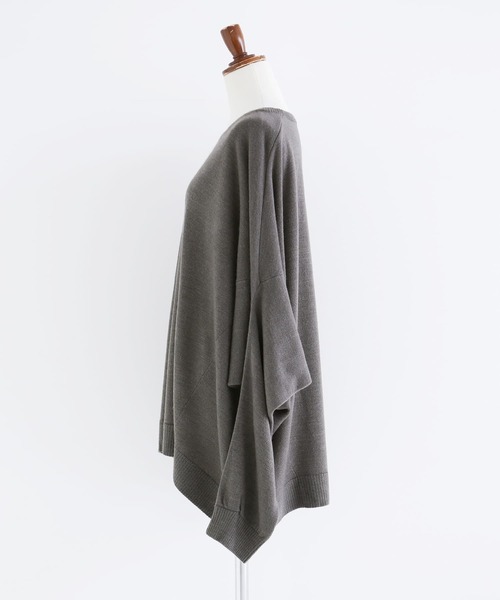 n'OrLABEL(ノアールレーベル)の「カシミヤタッチ変形ドルマンニット(ニット/セーター・レディース・ワイン/グレイッシュベージュ/カーキ/ブラック/グレー/ロイヤルブルー・FREE)」の11枚目の写真