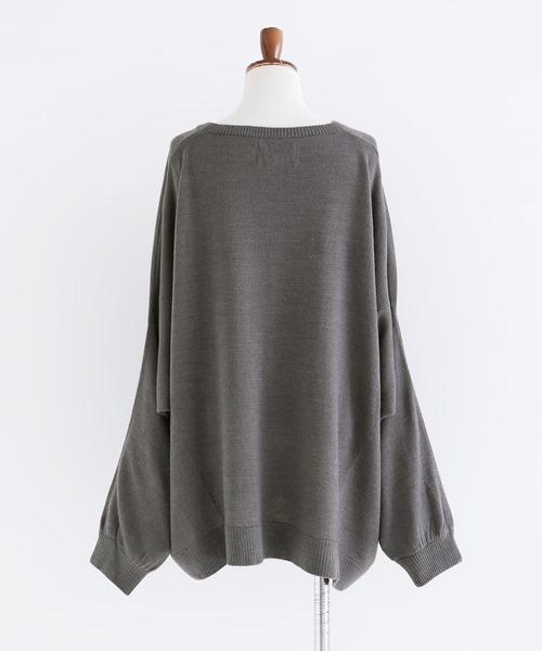 n'OrLABEL(ノアールレーベル)の「カシミヤタッチ変形ドルマンニット(ニット/セーター・レディース・ワイン/グレイッシュベージュ/カーキ/ブラック/グレー/ロイヤルブルー・FREE)」の10枚目の写真