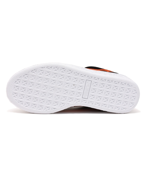 PUMA(プーマ)の「スウェード 2ストラップ キッズ (KIDS)(スニーカー・キッズ・ピンク/ブラック/グレー・17.0cm/19.0cm/13cm/16.0cm/14cm/15.0cm/20.0cm/12cm/21.0cm/18.0cm)」の5枚目の写真