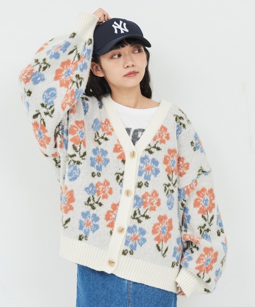 MERLOT（メルロー）の「フラワーカーディガン（ニット/セーター・レディース・イエロー/ブルー・FREE）」の2枚目の写真