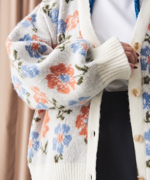 MERLOT（メルロー）の「フラワーカーディガン（ニット/セーター・レディース・イエロー/ブルー・FREE）」の13枚目の写真