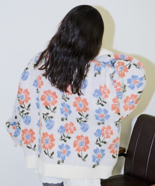 MERLOT（メルロー）の「フラワーカーディガン（ニット/セーター・レディース・イエロー/ブルー・FREE）」の17枚目の写真