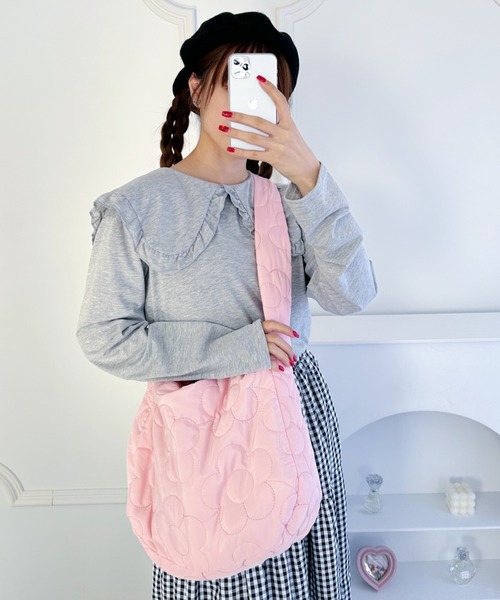 Loueme(ルエム)の「フラワーキルティングショルダーバッグ(ショルダーバッグ・レディース・ピンク/アイボリー/ブラック・FREE)」の19枚目の写真