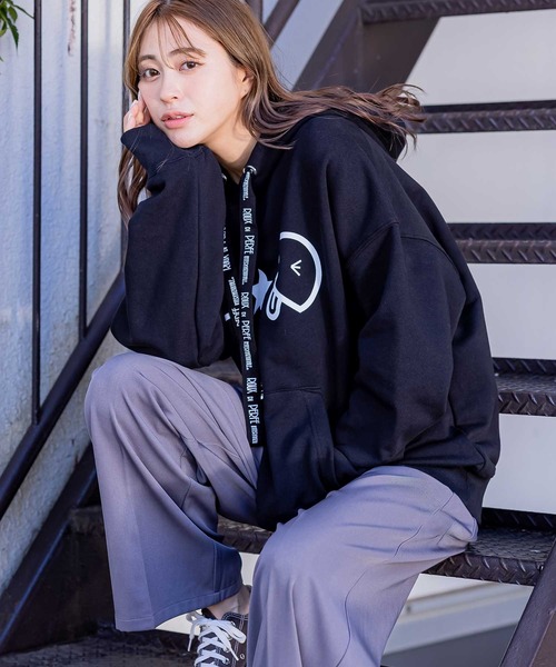 10月末まで限定値下げ！アルバムディファミリア　フード　パーカー 10月末まで限定値下げ！アルバムディファミリア フード パーカー 10